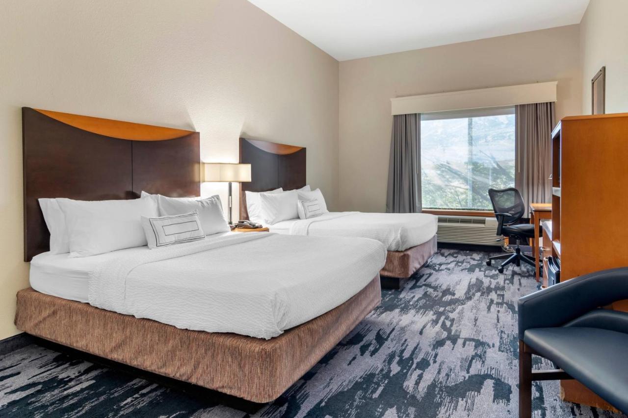 Fairfield Inn & Suites By Marriott Commerce Exteriör bild