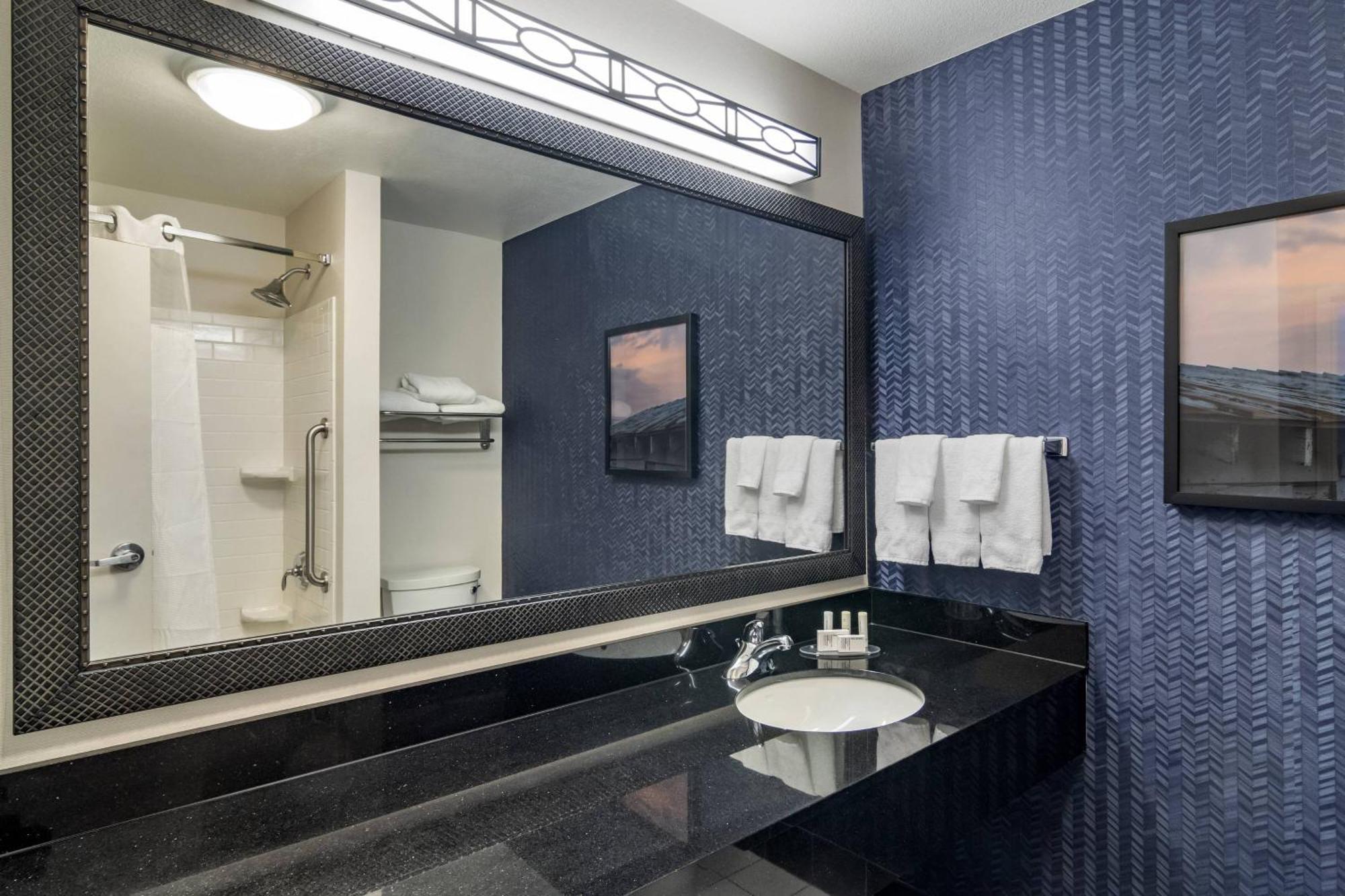 Fairfield Inn & Suites By Marriott Commerce Exteriör bild