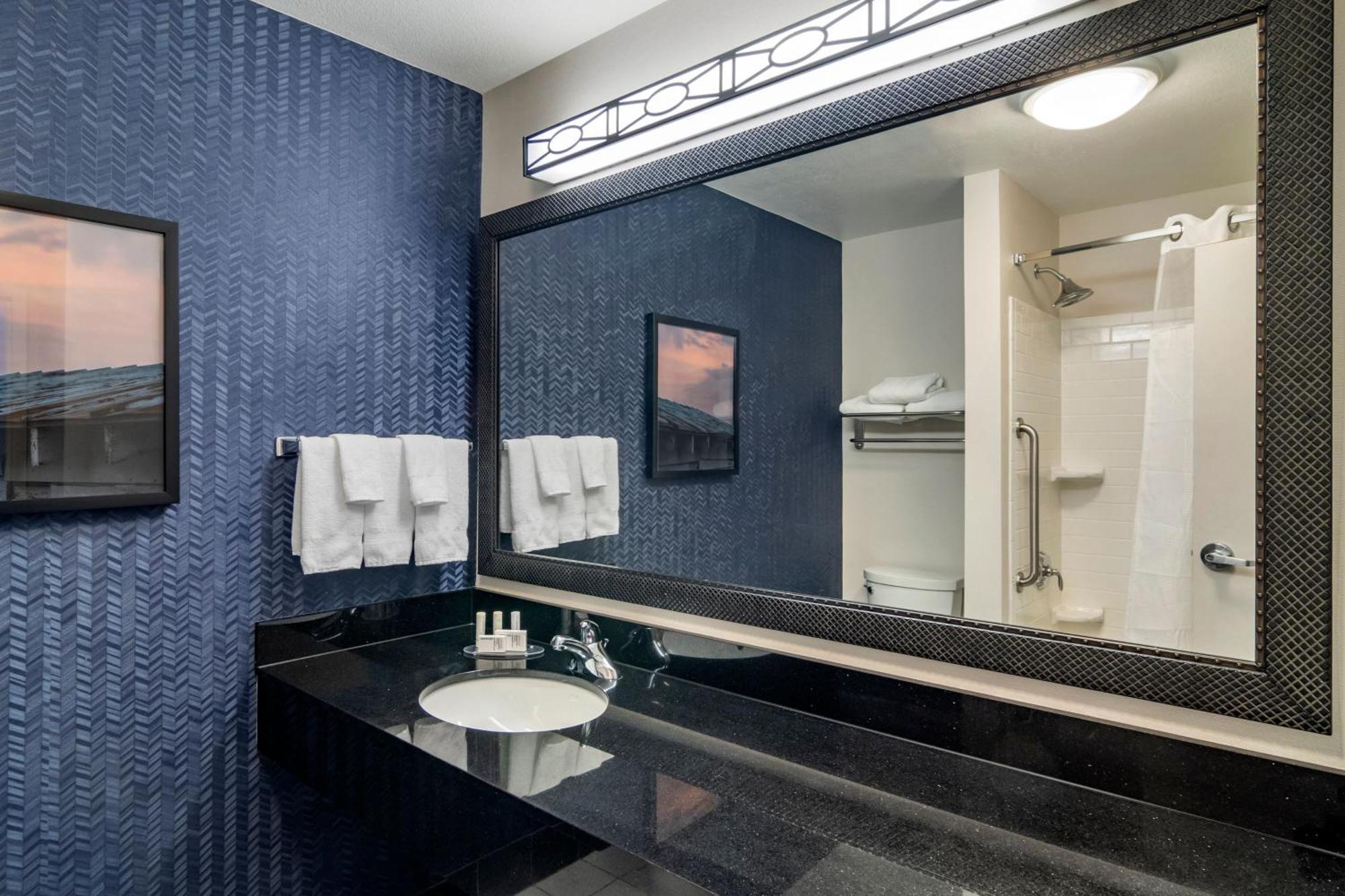 Fairfield Inn & Suites By Marriott Commerce Exteriör bild
