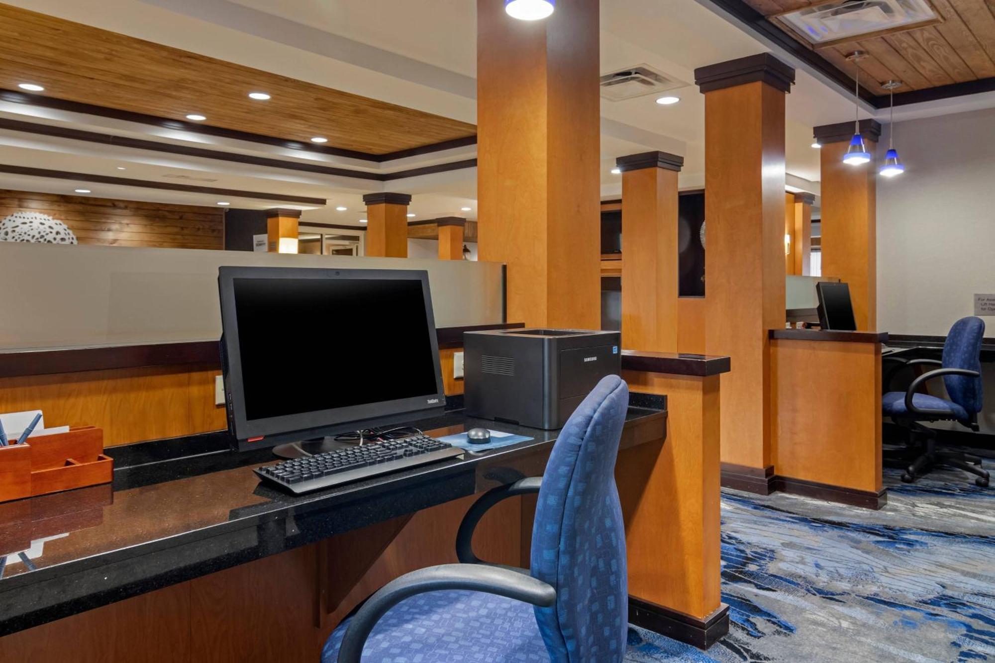 Fairfield Inn & Suites By Marriott Commerce Exteriör bild