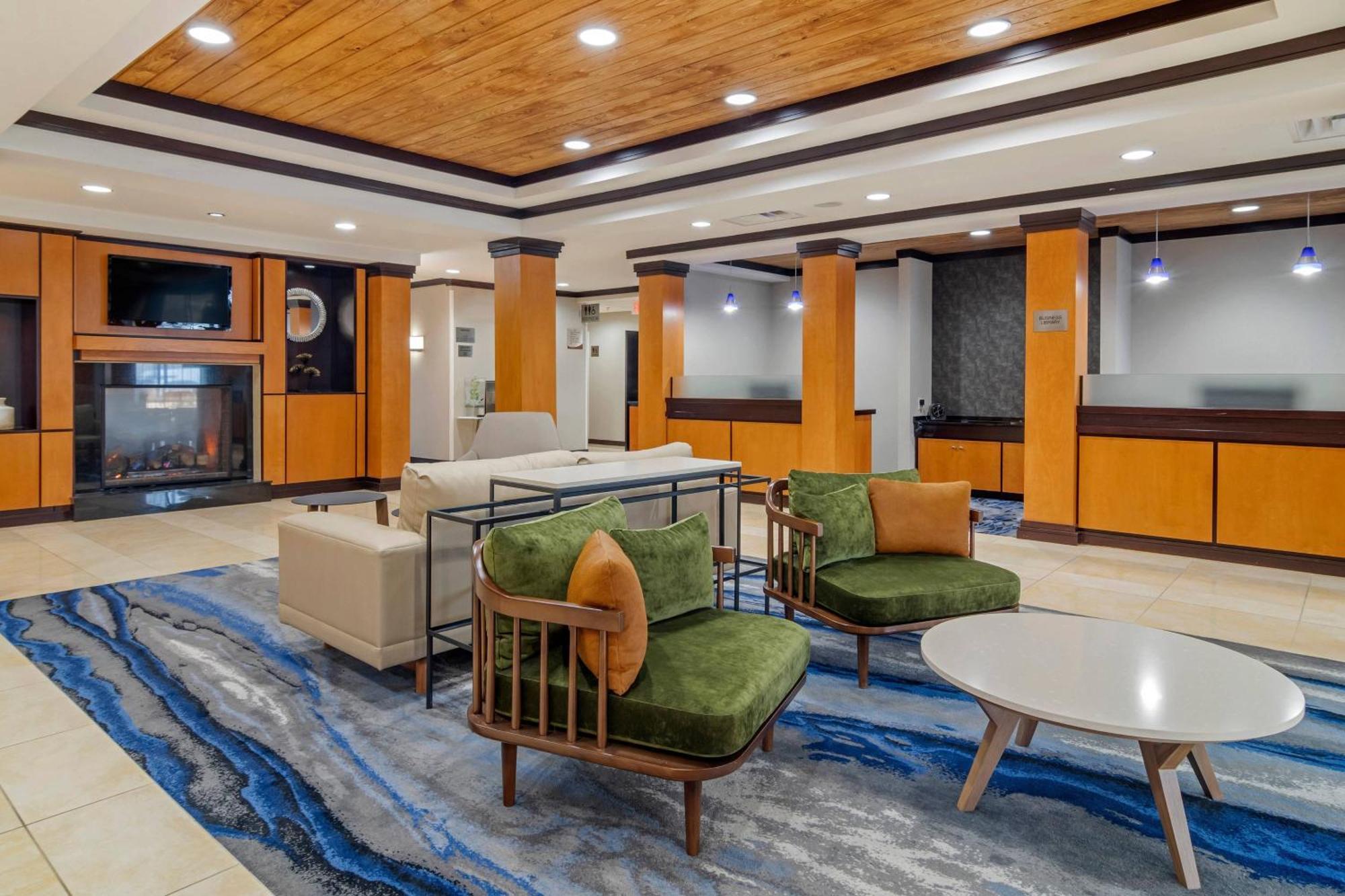 Fairfield Inn & Suites By Marriott Commerce Exteriör bild
