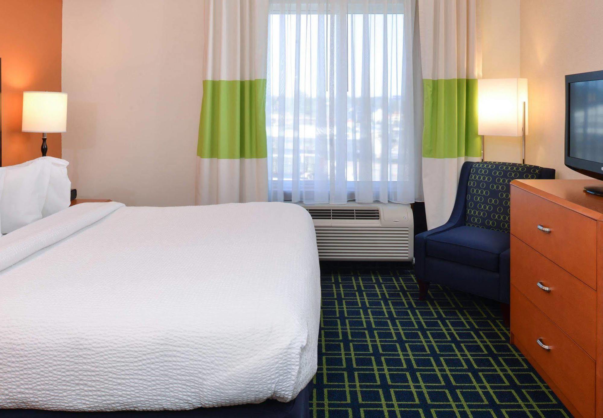 Fairfield Inn & Suites By Marriott Commerce Exteriör bild